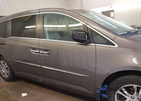 2011 Honda Odyssey Ex-L from USA, damaged, VIN 5FNRL5H62BB096853